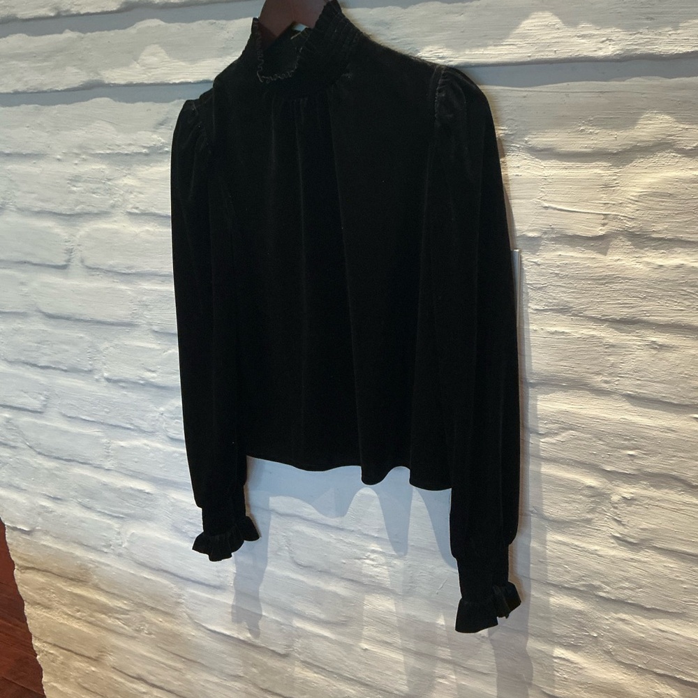 Elegant Black Velvet Women's Top